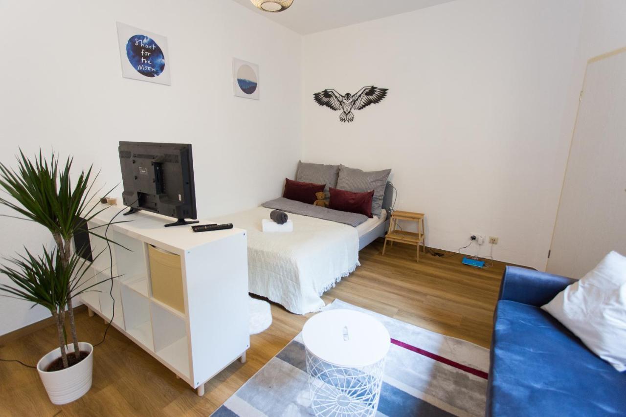 Apartment Fullhouse - Halle - T28 - Hawk *
