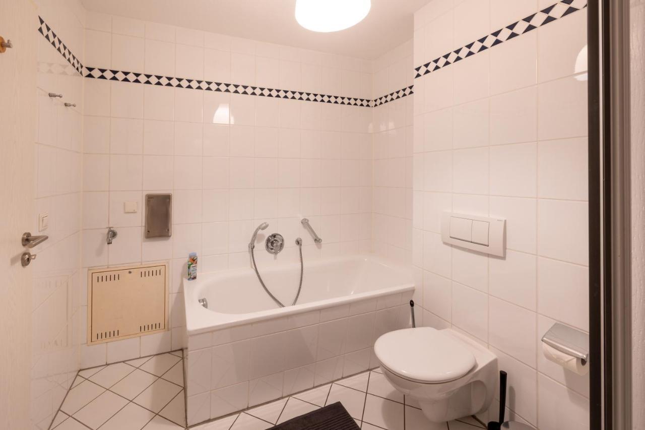 Fullhouse - Halle - T28 - Hawk Apartment *
